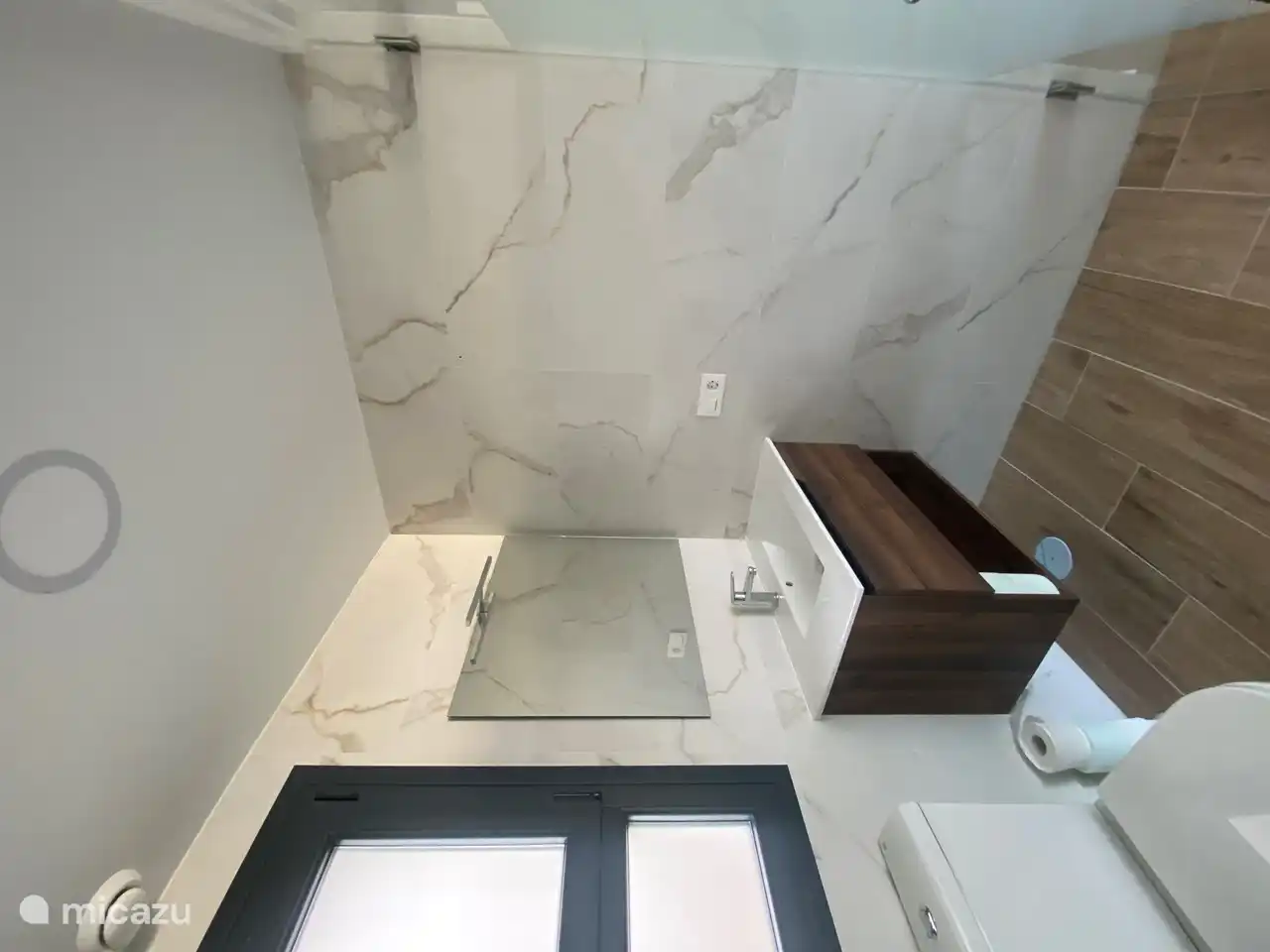 Die Wohnung verf&#252;gt &#252;ber 2 Badezimmer