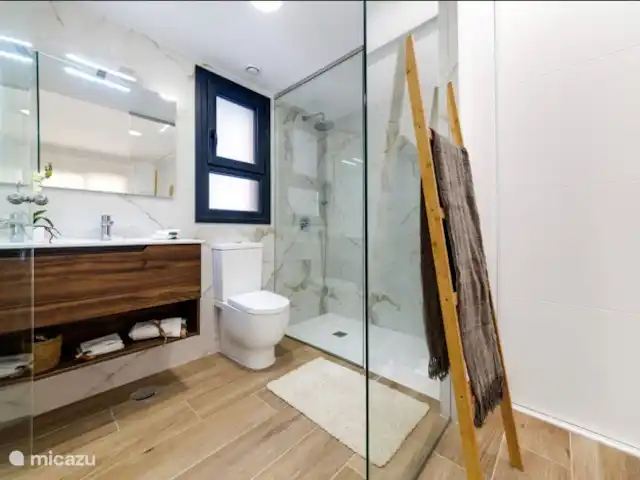 apartamento en España, Costa Blanca, Villamartin – Apartamento Querrero Los baños disponen de ropa de baño.