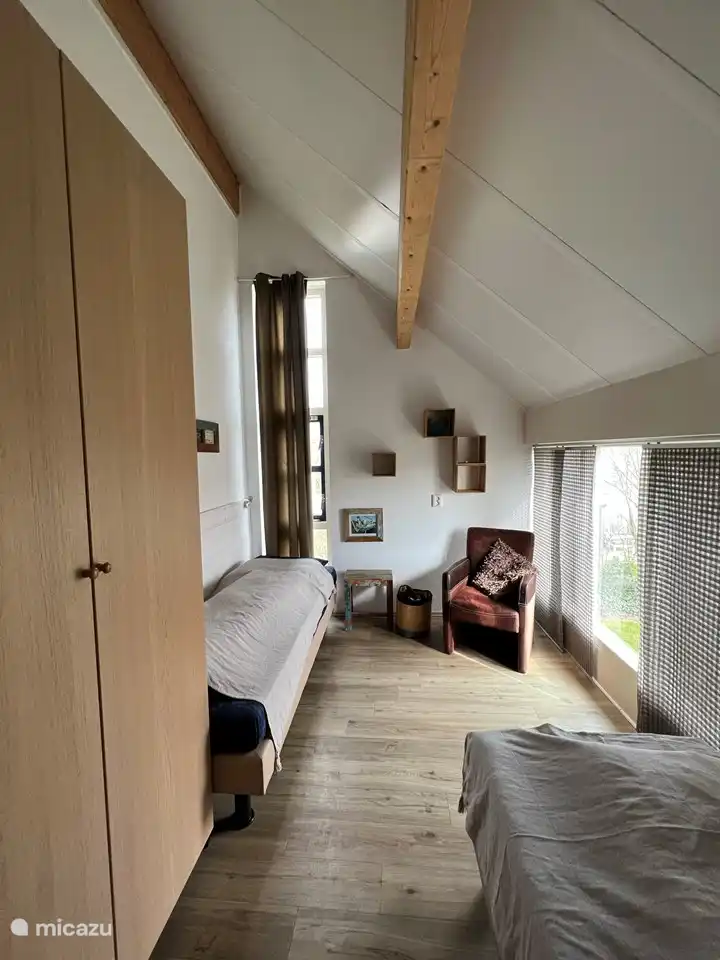 Schlafzimmer 4
