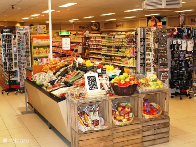 Blissful huren in Nederland, Gelderland, Hoenderloo - chalet Supermarkt op het park