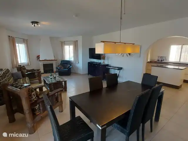 Casa Monte Roefie vue mer et montagne | Espagne, Andalousie, Sayalonga - villa Table à manger, mais il y aura probablement des repas à l’extérieur.