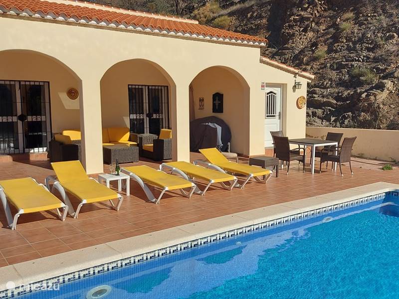 Vakantiehuis Spanje, Andalusië, Sayalonga Villa Casa Monte Roefie zee en bergzicht