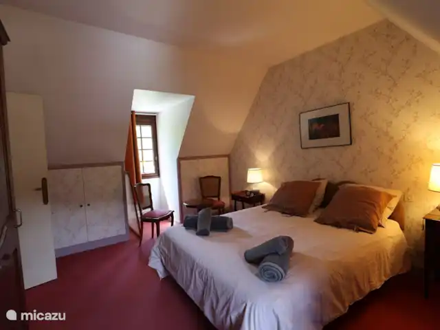 Villa Fauvel | France, Dordogne, Monplaisant - villa La chambre rose à l'étage