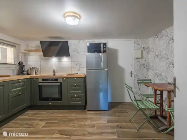 gîte / cottage huren in Frankrijk, Bourgogne, Curtil-Vergy – L’Instant Feltré alleen voor volwassenen De ingerichte keuken