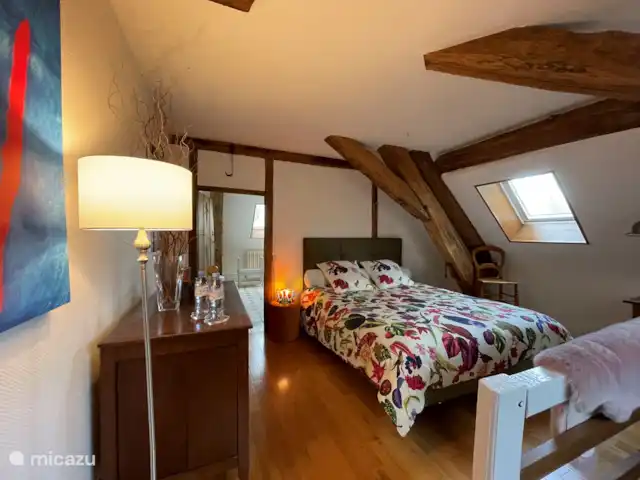 gîte / cottage huren in Frankrijk, Bourgogne, Curtil-Vergy – L’Instant Feltré alleen voor volwassenen Mastersuite 2e verdieping
