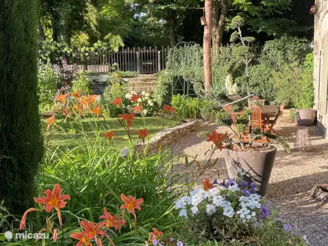 gîte / cottage huren in Frankrijk, Bourgogne, Curtil-Vergy – L’Instant Feltré alleen voor volwassenen Jouw terras