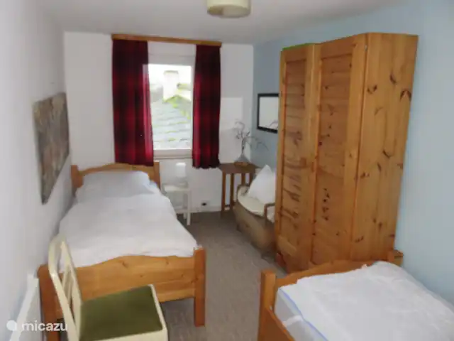 Patersberg en Alemania, Renania-Palatinado, Patersberg - casa vacacional La pequeña (bueno, de 2,2 x 4,5 metros) tiene dos camas individuales.