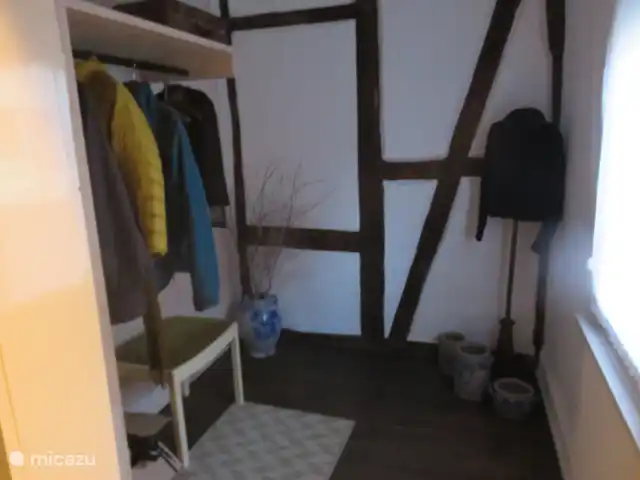 Patersberg en Alemania, Renania-Palatinado, Patersberg - casa vacacional En el armario todavía se puede ver el entramado de madera original.