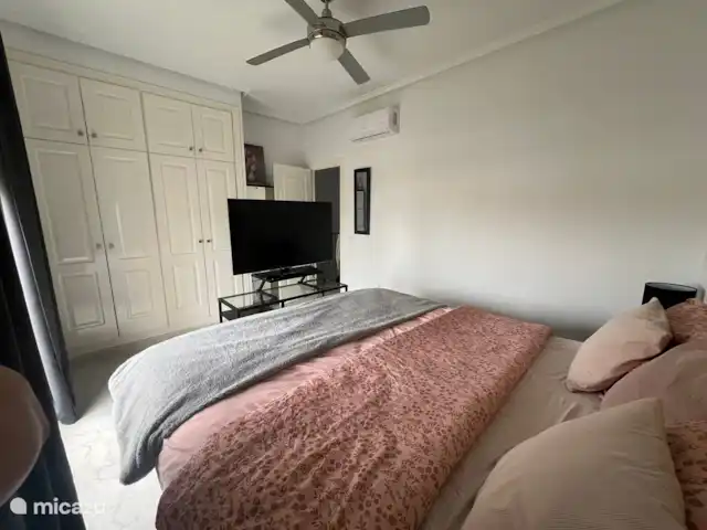 casa vacacional en España, Costa Blanca, Ciudad Quesada – Casa Ámbar Dormitorio 1 en planta alta