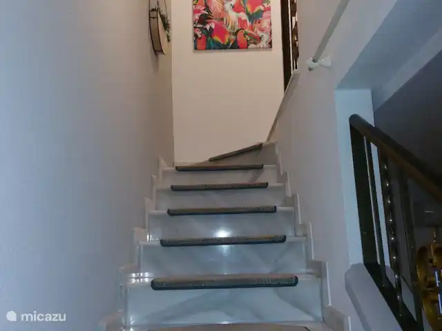casa vacacional en España, Costa Blanca, Ciudad Quesada – Casa Ámbar las escaleras arriba