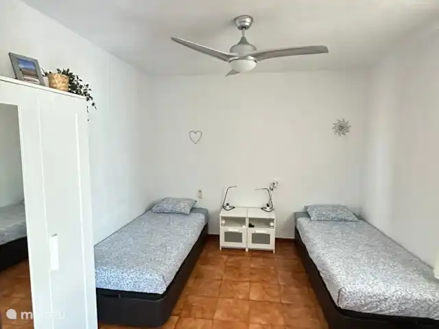 casa de nosotros en España, Andalucía, Canillas de Aceituno - villa Dormitorio en la planta baja con cama de 2x 1 persona