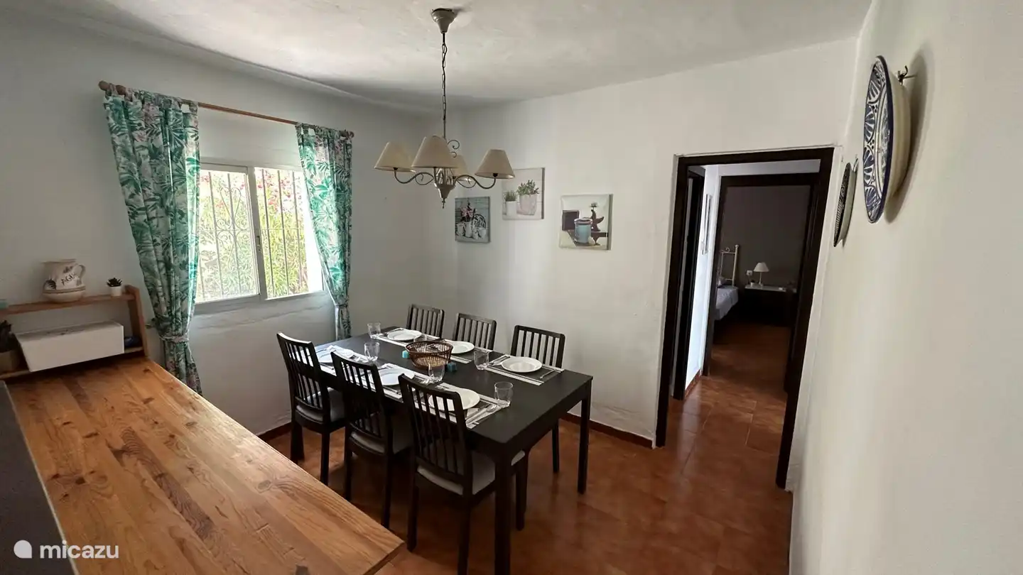 Esszimmer neben der Küche