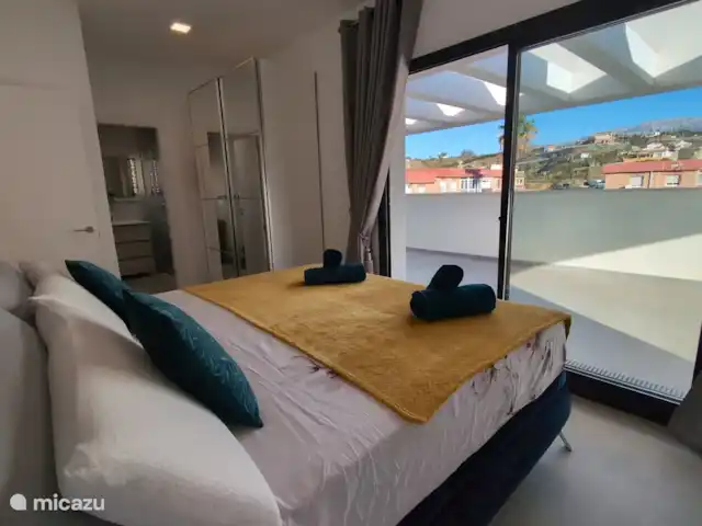 Penthouse El Carmelo, à côté de la plage | Espagne, Costa del Sol, Caleta de Velez - penthouse Chambre principale avec vue