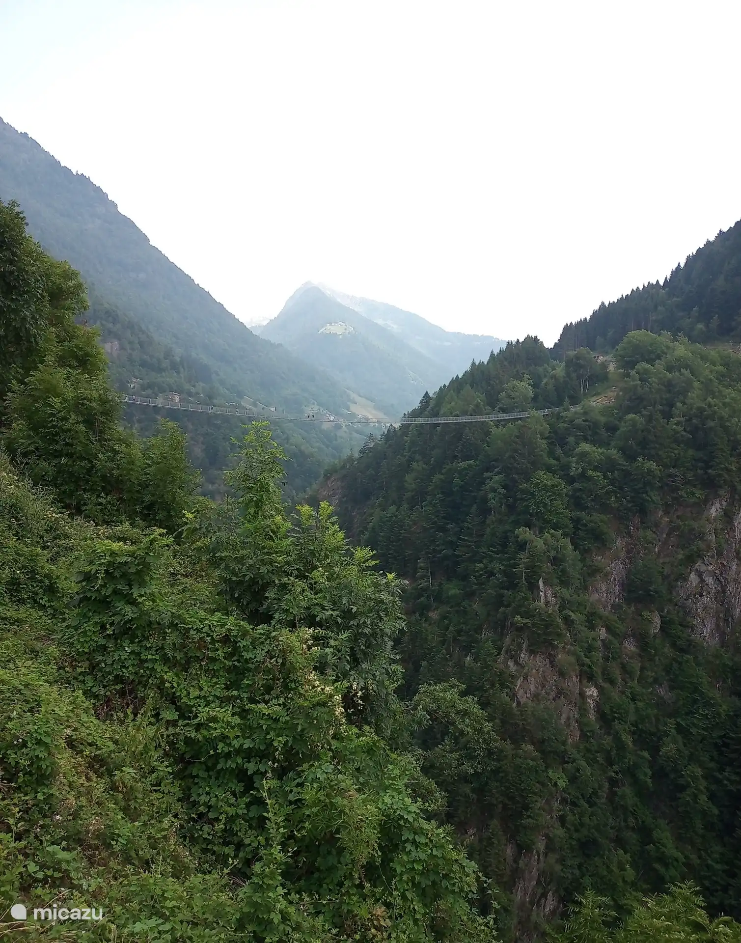 Die tibetische Hängebrücke Ponte nel Cielo