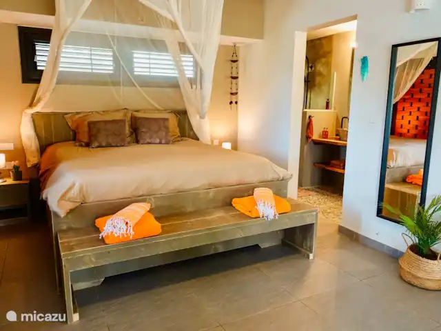 Bungalow de luxe sur Blue Bay | Curaçao, Curaçao-Centre, Blue Bay - bungalow Chambre spacieuse avec lit king size et salle de bain privée