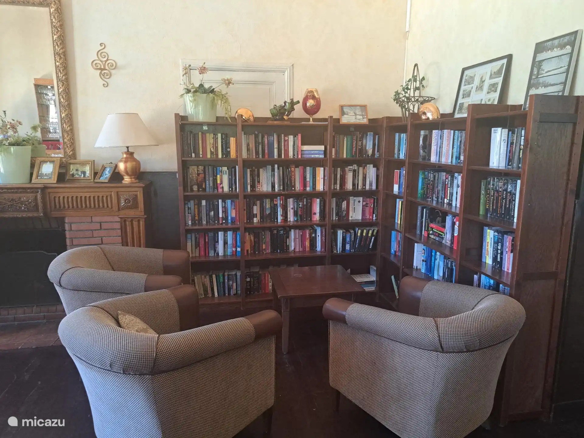 En el castillo del parque se puede disfrutar de una taza de caf&#233;, una bebida o un bocado. &#161;Consulta los horarios de apertura del programa!