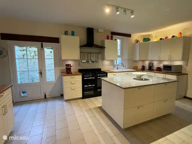 Villa dans village typique Dordogne | France, Dordogne, Trémolat - villa La très grande cuisine