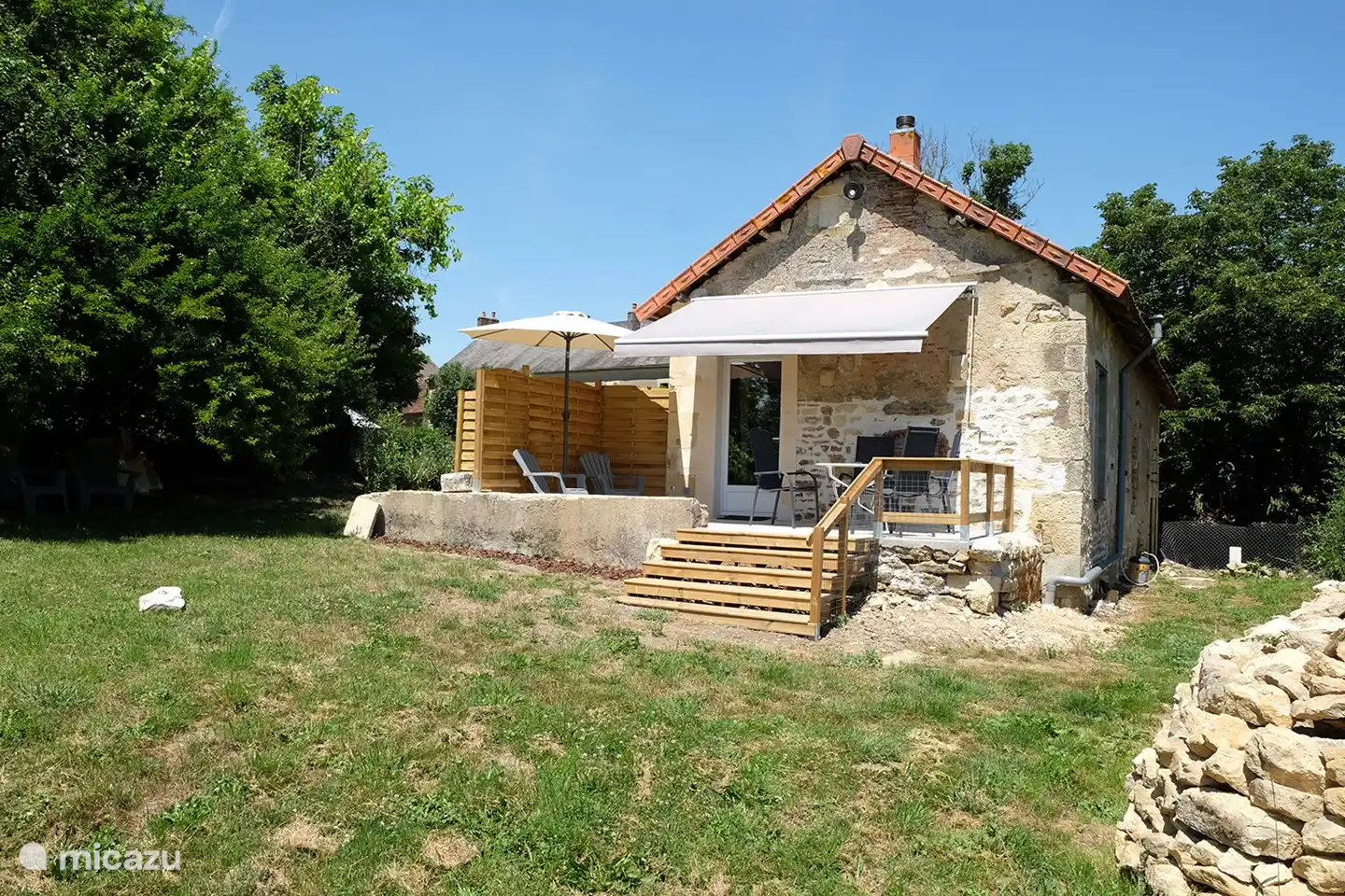 Die schöne, abgeschiedene Terrasse im Süden