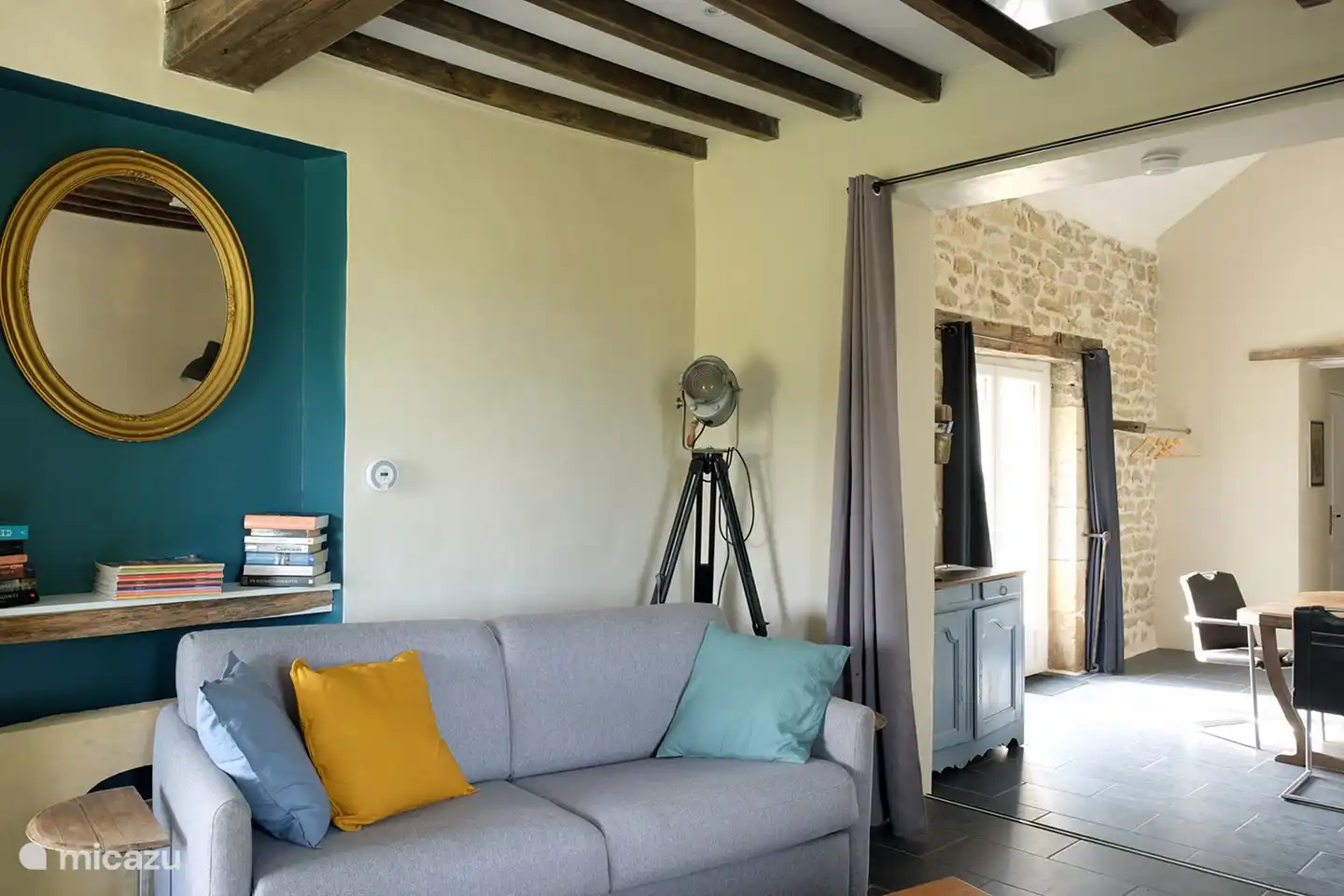 Wohnzimmer mit Blick auf die Küche