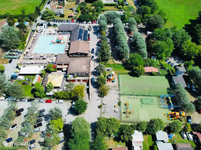 New York 9 | Italie, Lacs italiens , Porlezza - chalet Camping