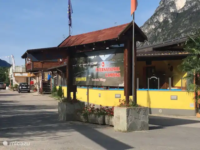 New York 9 | Italie, Lacs italiens , Porlezza - chalet Camping International