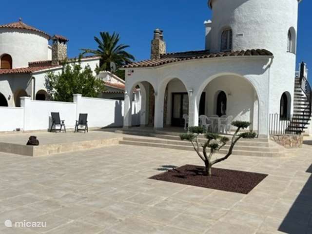 Vakantiehuis Spanje, Costa Brava, Castello d'Empuries - chalet Tordera met eigen boot ligplaats 
