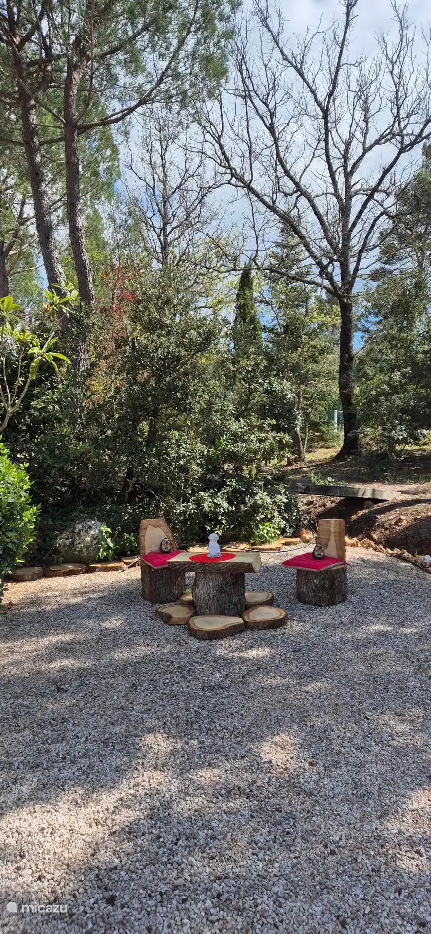 we are completely infatuated with our new nature living room...