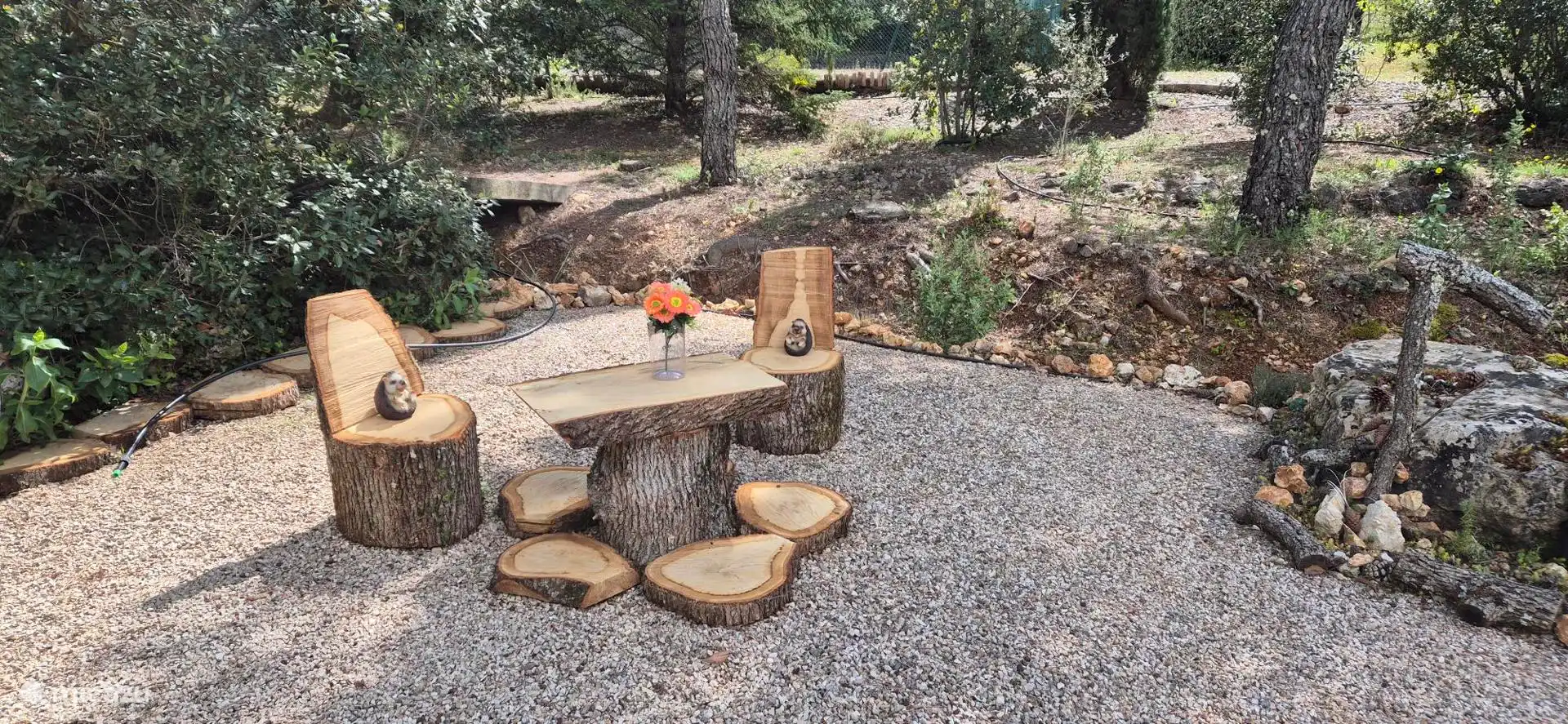 In addition to the two terraces, our garden has now got a special living room ...