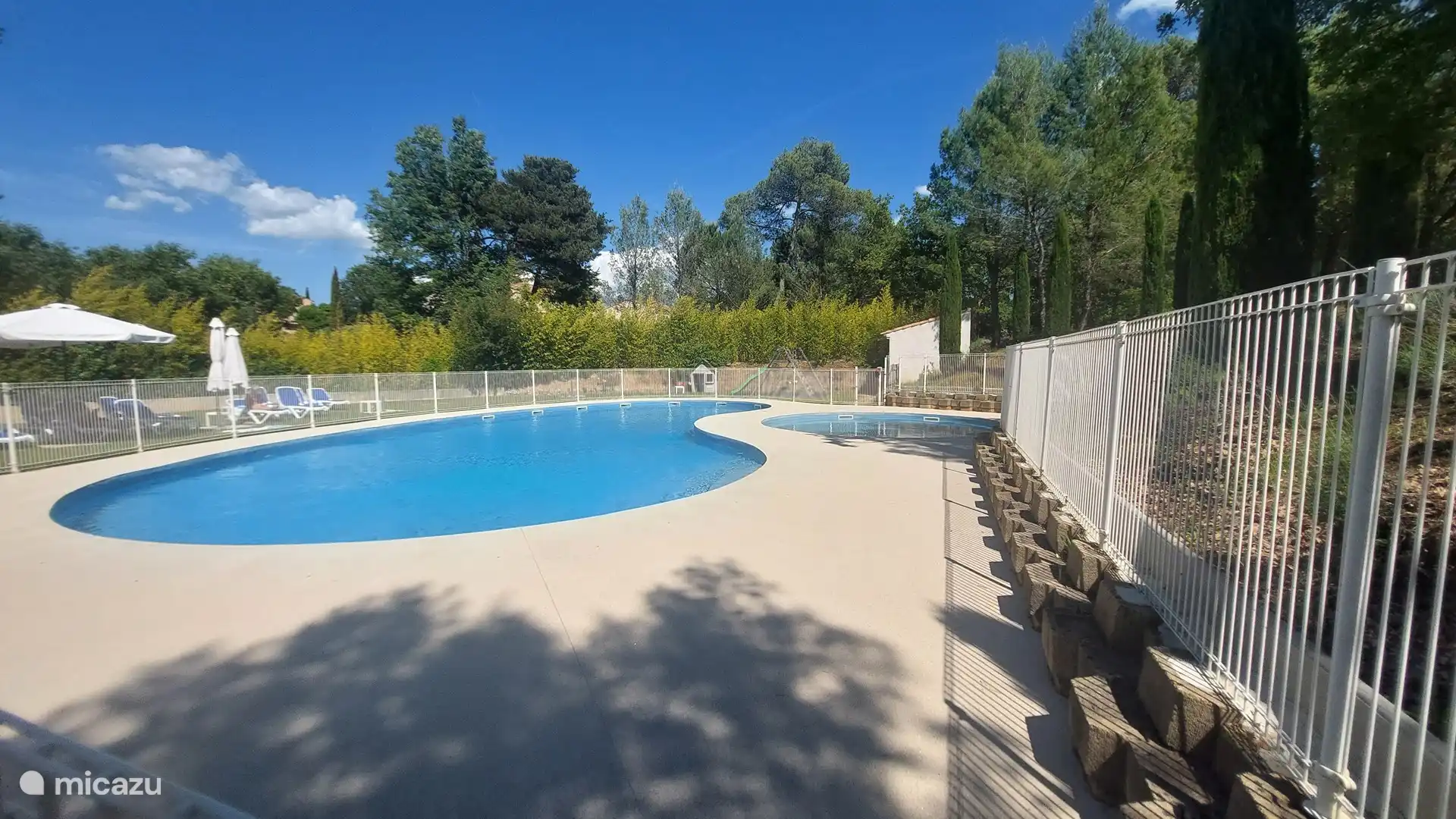 Large park/community pool