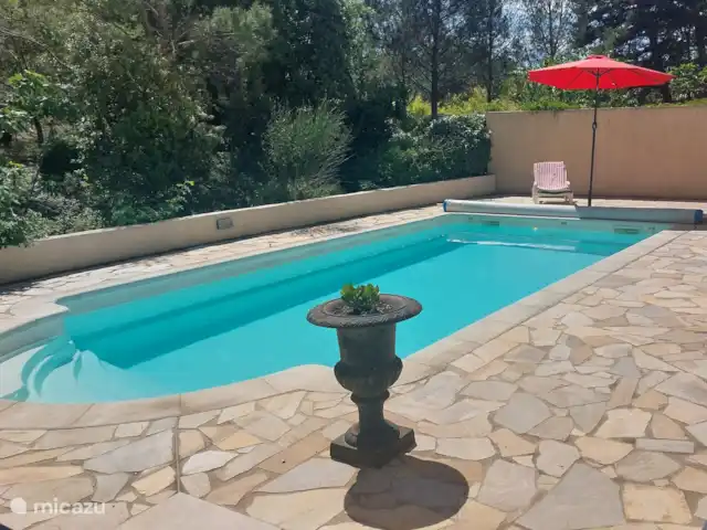 Revé d'Azur en Francia, Var, Nans-les-Pins - casa vacacional Diviértete en la piscina privada