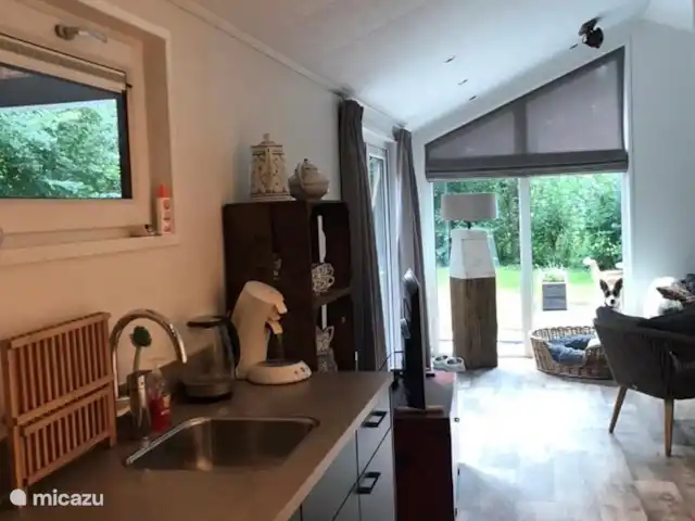 Location de Vacances Pays-Bas, Frise, Oosterwolde, chalet - Chalet 'Het Vinkje' Cuisine avec coin repas