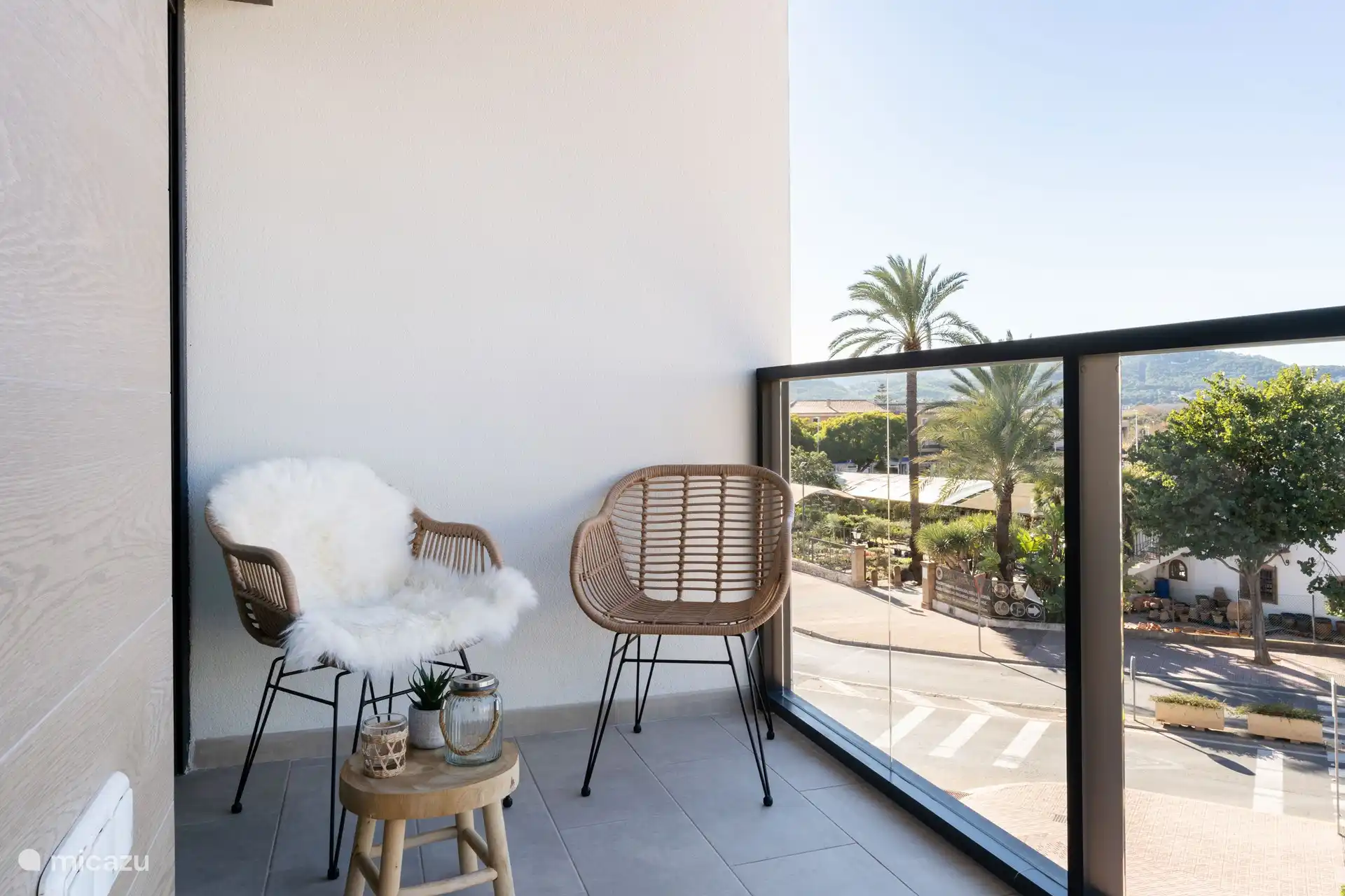 Terrasse von den Schlafzimmern