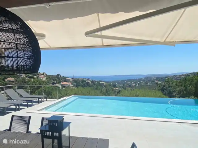 Villa Corniche con vistas al mar en St Tropez en Francia, Costa Azul, Les Issambres - villa Villa Corniche con vistas al mar en St Tropez en Francia, Costa Azul, Les Issambres - villa