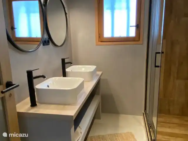 Villa Corniche con vistas al mar en St Tropez en Francia, Costa Azul, Les Issambres - villa Baño 4