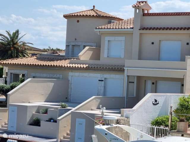Holiday home in Spain, Costa Brava, Castello d&#39;Empuries - terraced house Casa Claudia