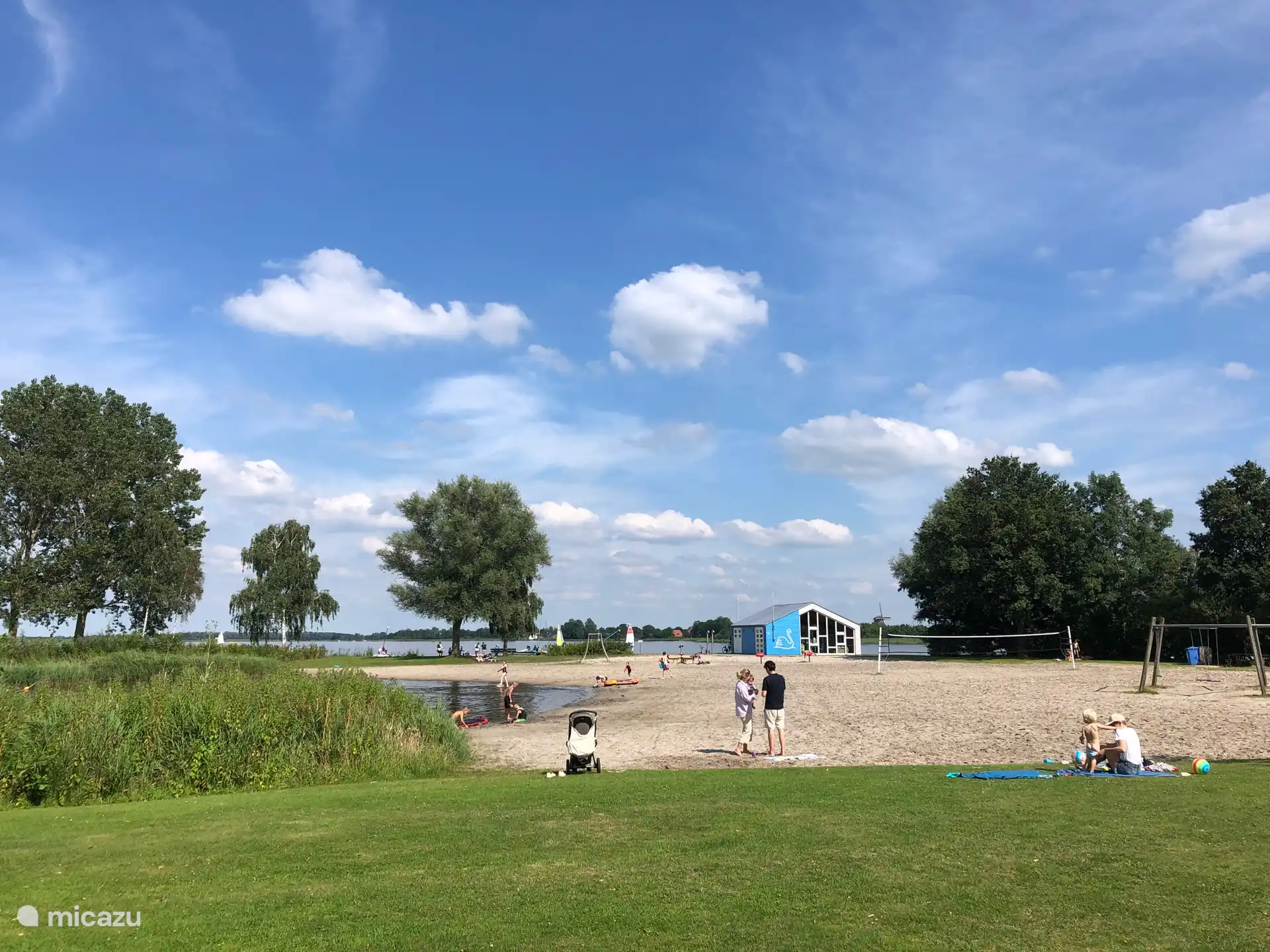Der geschützte Strand ist zu Fuß erreichbar
