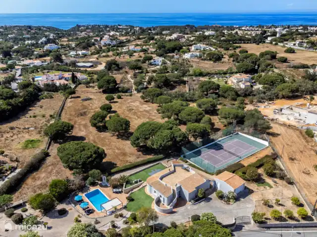 Casa das Areias Brancas en Portugal, Algarve, Carvoeiro - villa A poca distancia de la costa y de algunas de las playas más hermosas del Algarve.