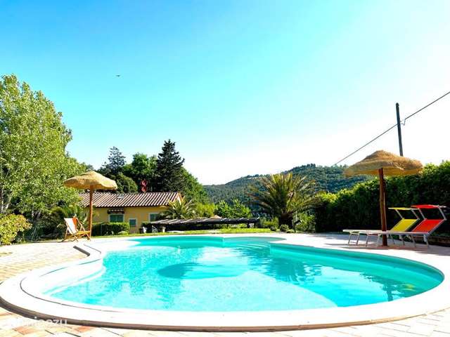 Vakantiehuis Italië, Toscane, Riparbella - vakantiehuis Huisje met tuin en privézwembad