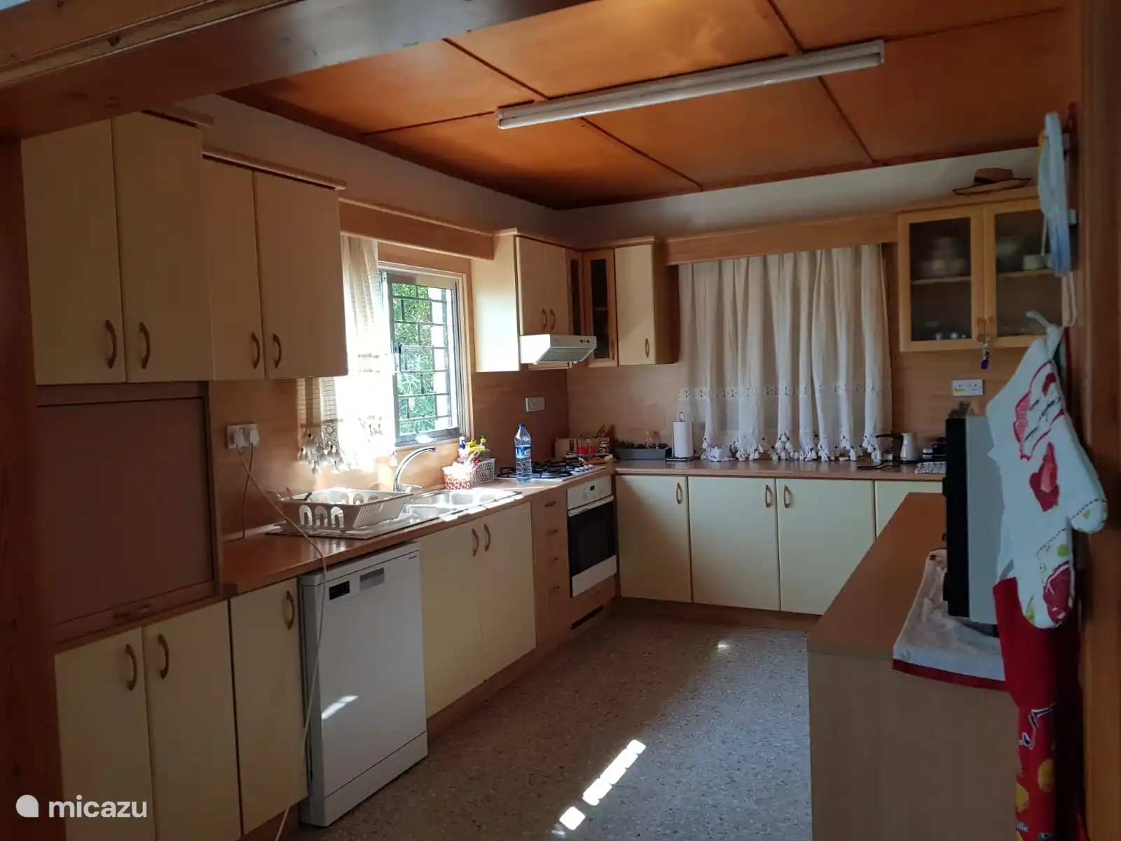 ¡Cocina tus platos más sabrosos aquí o come fuera!