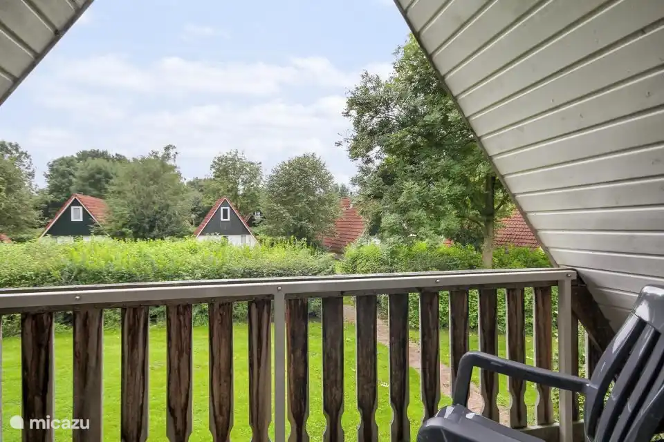 Le Balcon donnant sur le jardin.