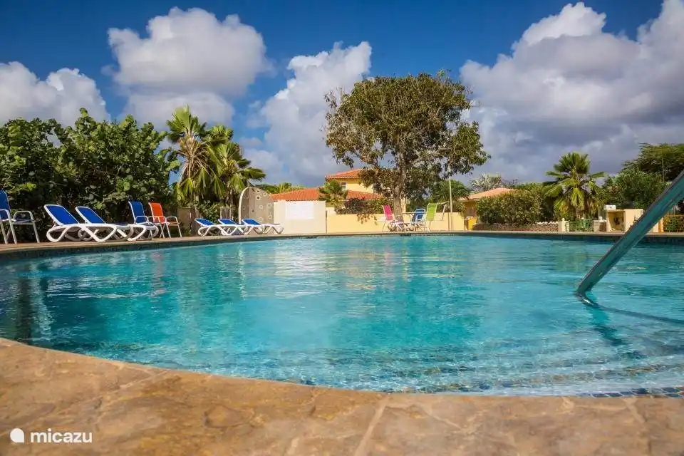 Gemeenschappelijk zwembad. Magna-pool (chloorvrij)