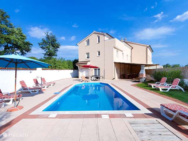 Holiday home in Croatia, Istria – holiday house ⭐ Gruppenferienhaus Villa August ⭐
