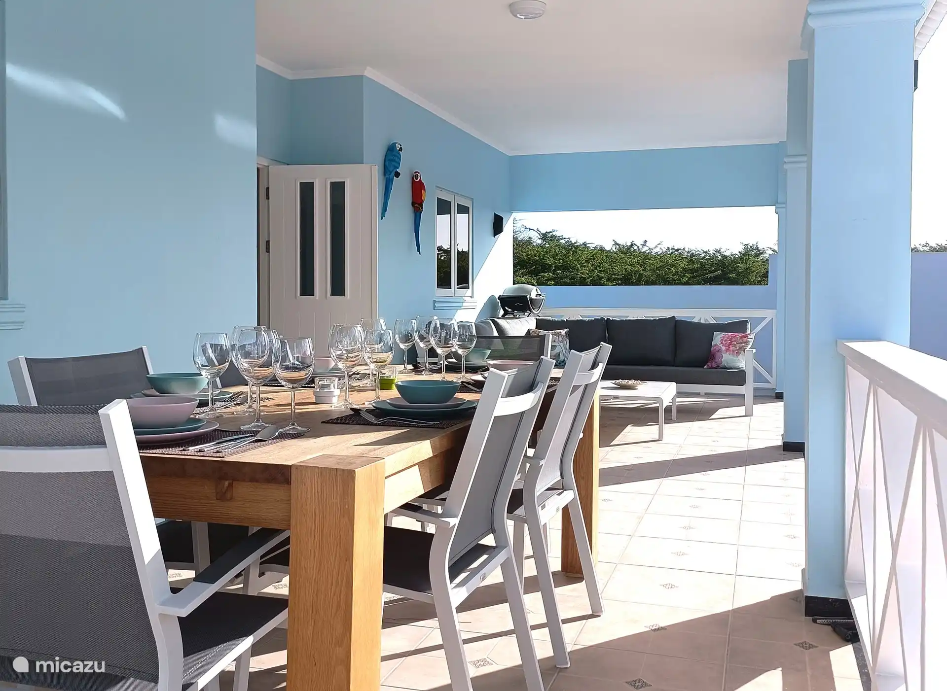 Spacious Porche at the rear, you sit privately in the garden, out of the wind.