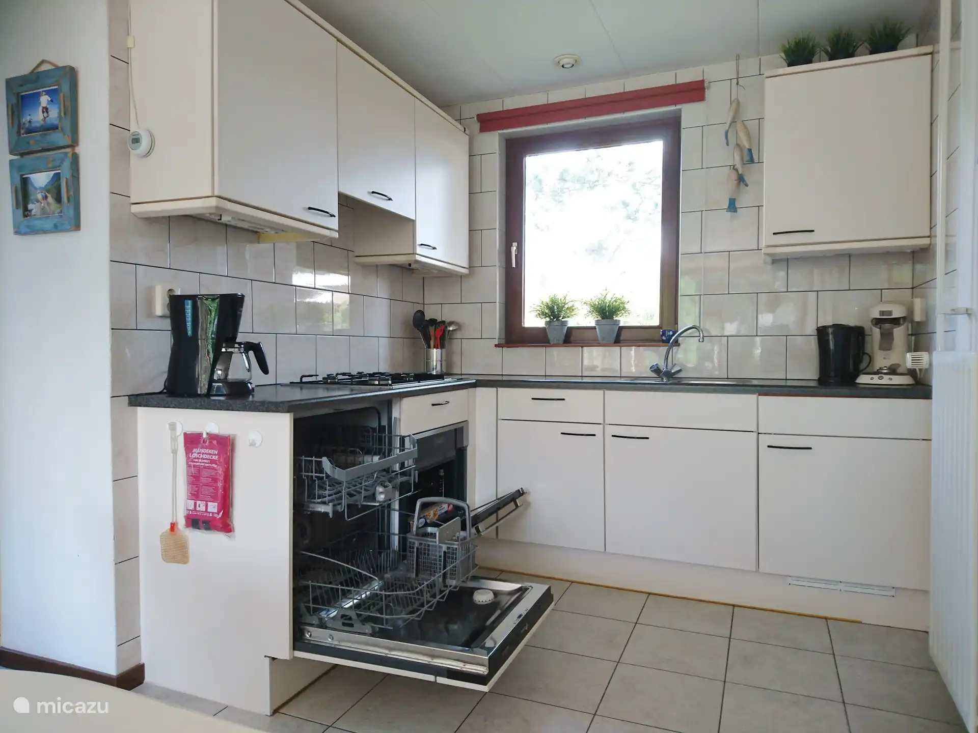 Eureka 8 Keuken met stille vaatwasser.