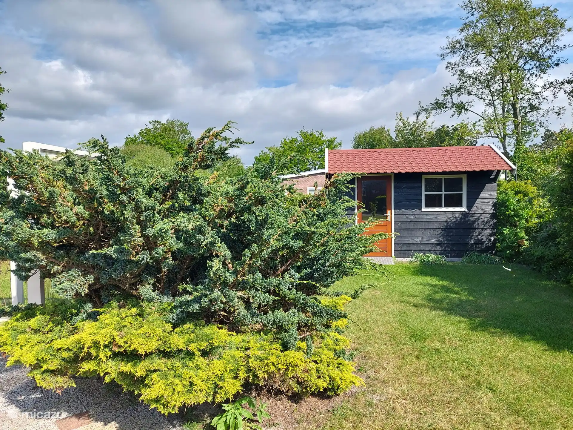 Kapschuur op zeer royaal grondstuk van Eureka 8