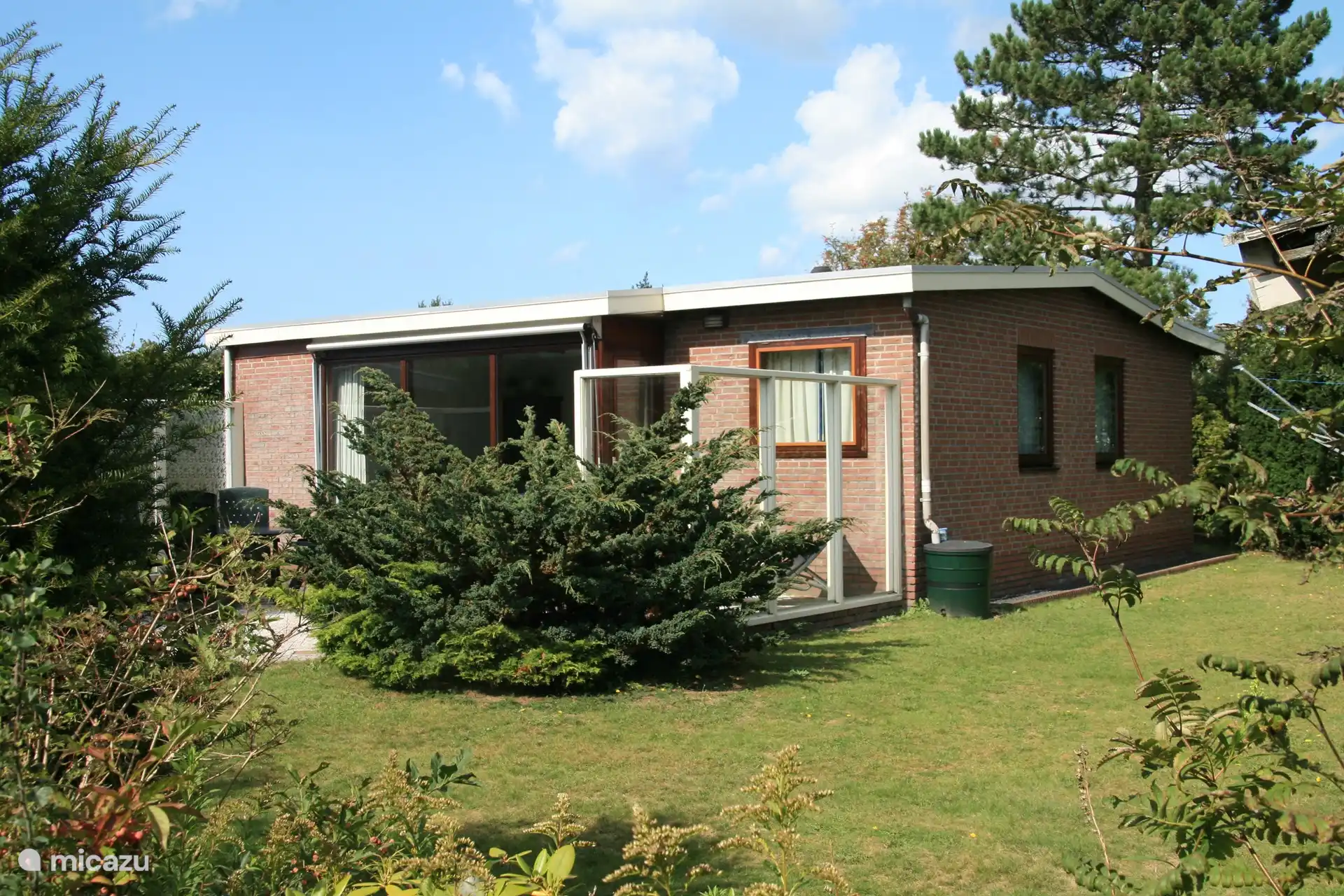 Eureka 8. Terras op het zuiden. 