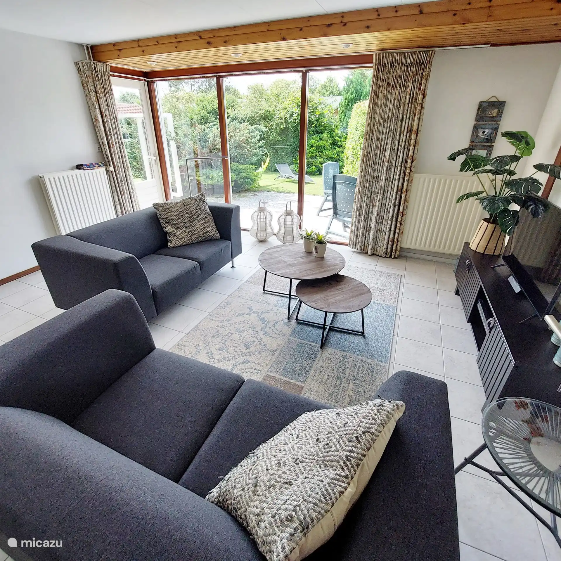 Ruime zithoek van bungalow Eureka 8 