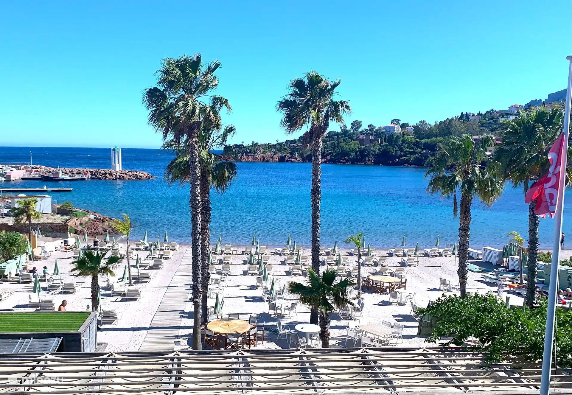 Joya Beach Club auch in der Bucht