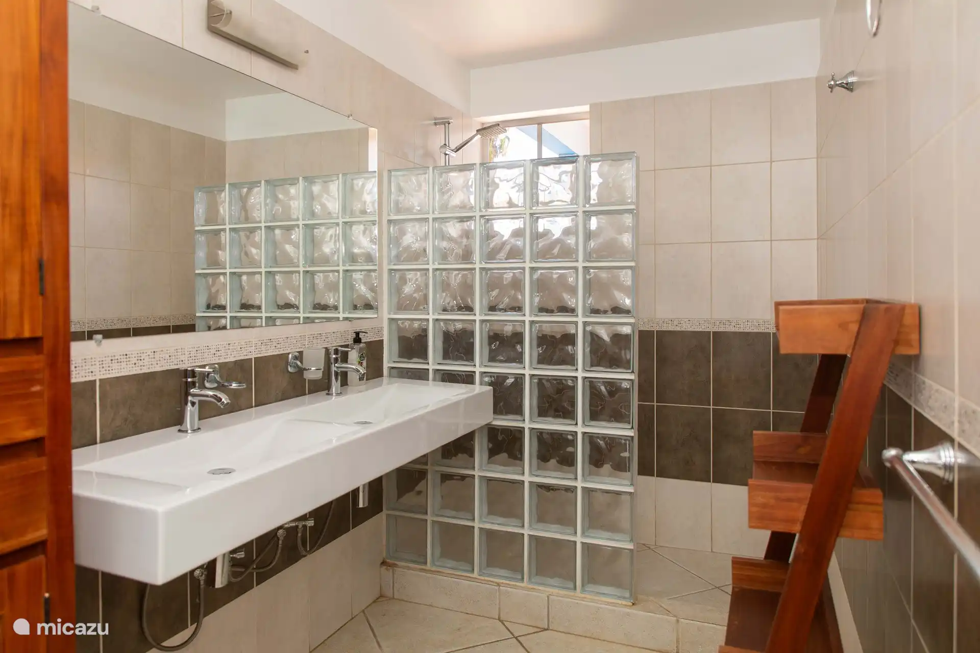 Salle de bain principale