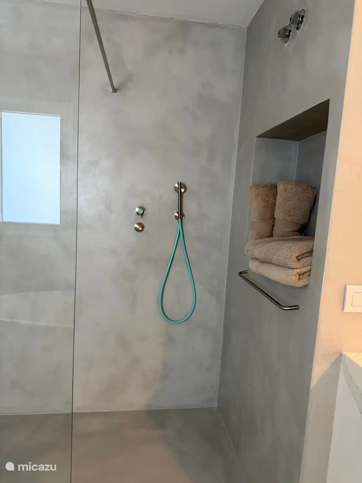 masterbedroom douche wand